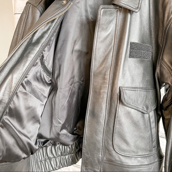 NWOT Crew Outfitters black crew bomber jacket - Picture 8 of 14